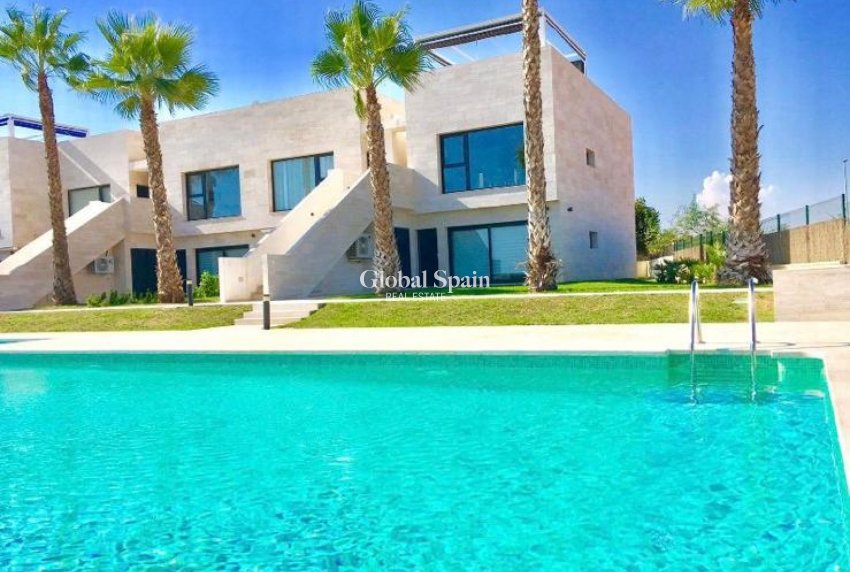 Revente - PENTHOUSE -
PILAR DE LA HORADADA - Costa Blanca