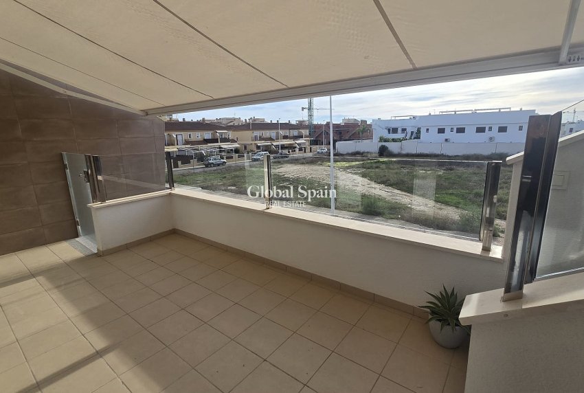 Revente - PENTHOUSE -
PILAR DE LA HORADADA - Costa Blanca