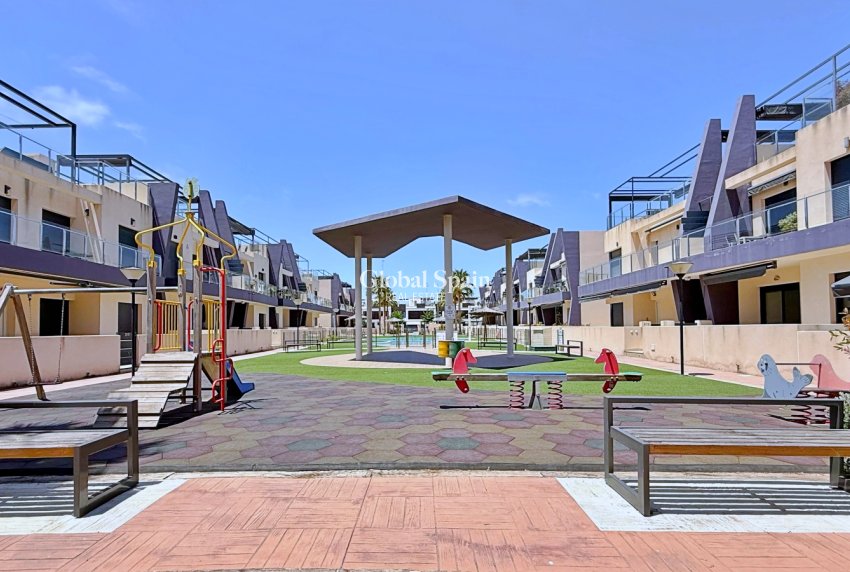 Revente - PENTHOUSE -
PILAR DE LA HORADADA - Costa Blanca