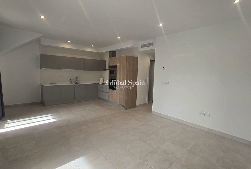 Revente - PENTHOUSE -
PILAR DE LA HORADADA - Costa Blanca