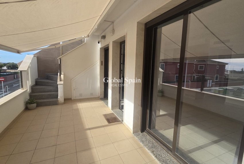 Revente - PENTHOUSE -
PILAR DE LA HORADADA - Costa Blanca