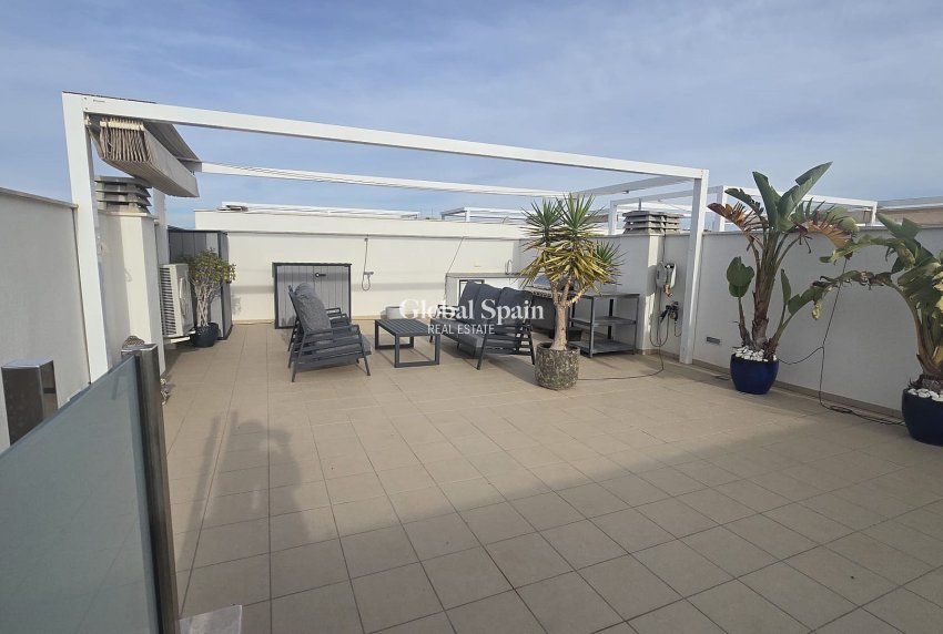 Revente - PENTHOUSE -
PILAR DE LA HORADADA - Costa Blanca