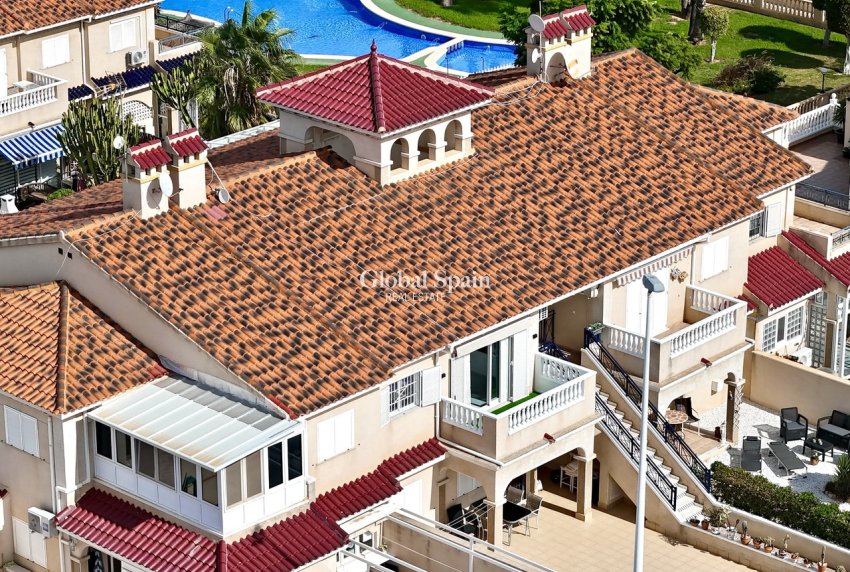 Revente - PENTHOUSE -
PLAYA FLAMENCA - Costa Blanca