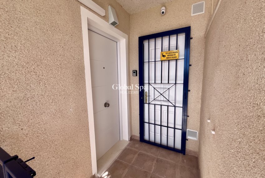 Revente - PENTHOUSE -
PLAYA FLAMENCA - Costa Blanca