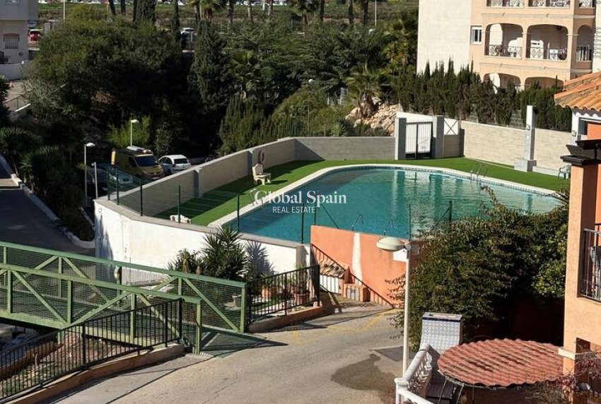 Revente - PENTHOUSE -
PLAYA FLAMENCA - Costa Blanca