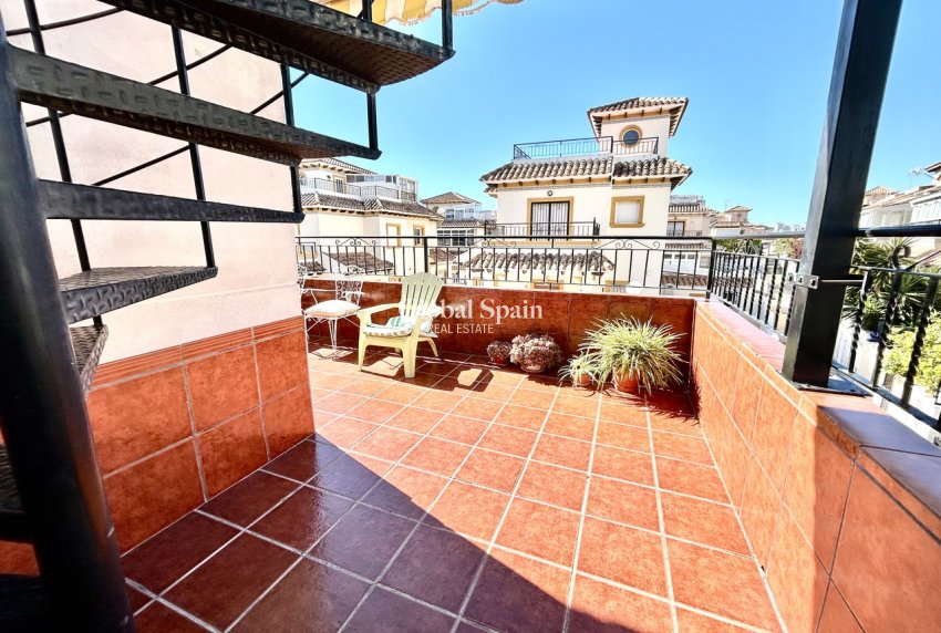 Revente - PENTHOUSE -
PLAYA FLAMENCA - Costa Blanca