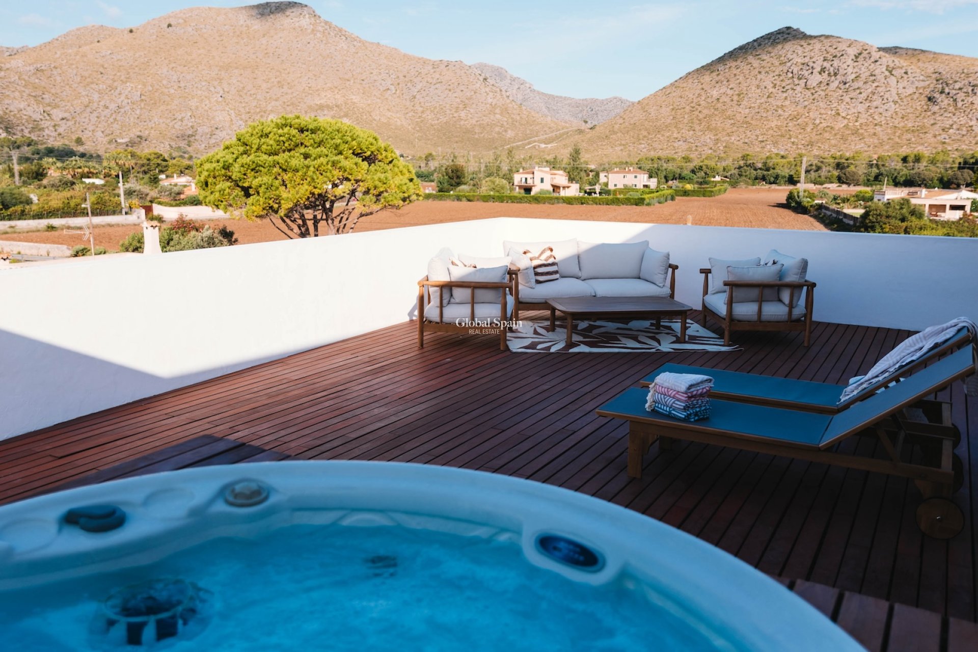 Revente - Penthouse -
Puerto Pollensa - optional location detail