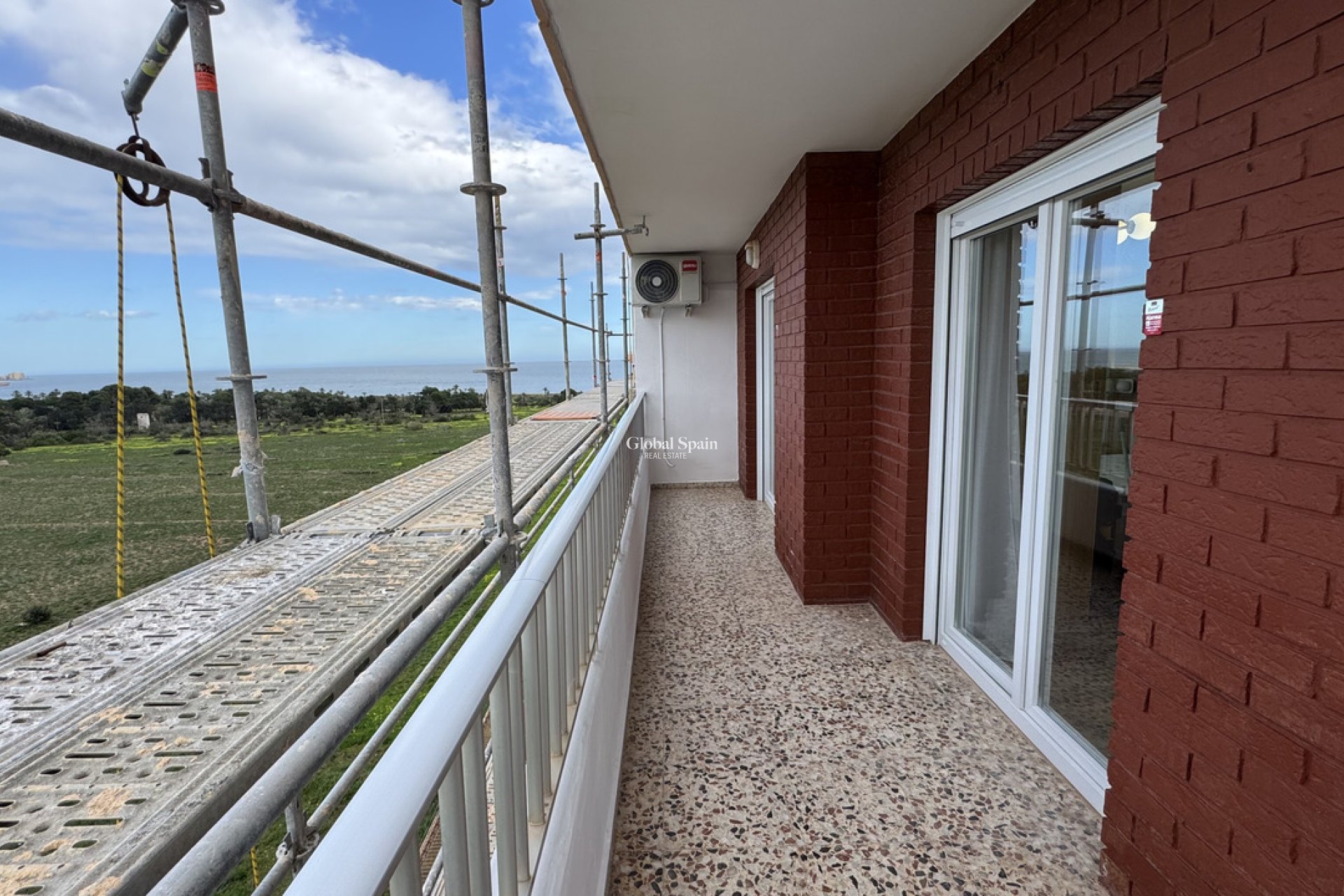 Revente - PENTHOUSE -
PUNTA PRIMA - Costa Blanca