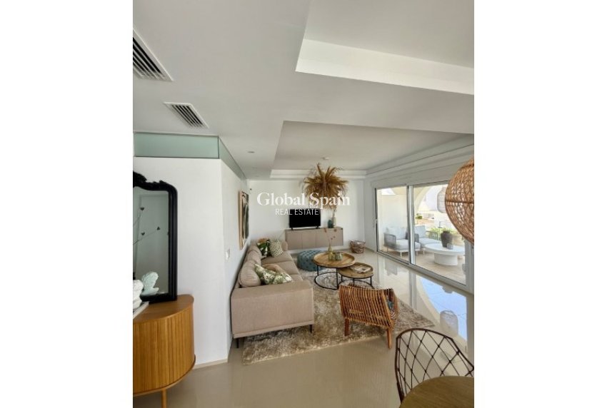 Revente - PENTHOUSE -
ROJALES - Inland