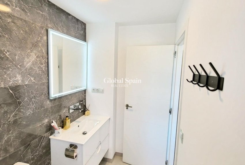 Revente - PENTHOUSE -
SAN MIGUEL DE SALINAS - Costa Blanca