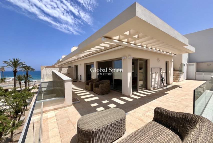 Revente - PENTHOUSE -
TORRE DE LA HORADADA - Costa Blanca