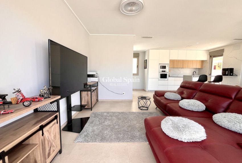 Revente - PENTHOUSE -
TORRE DE LA HORADADA - Costa Blanca