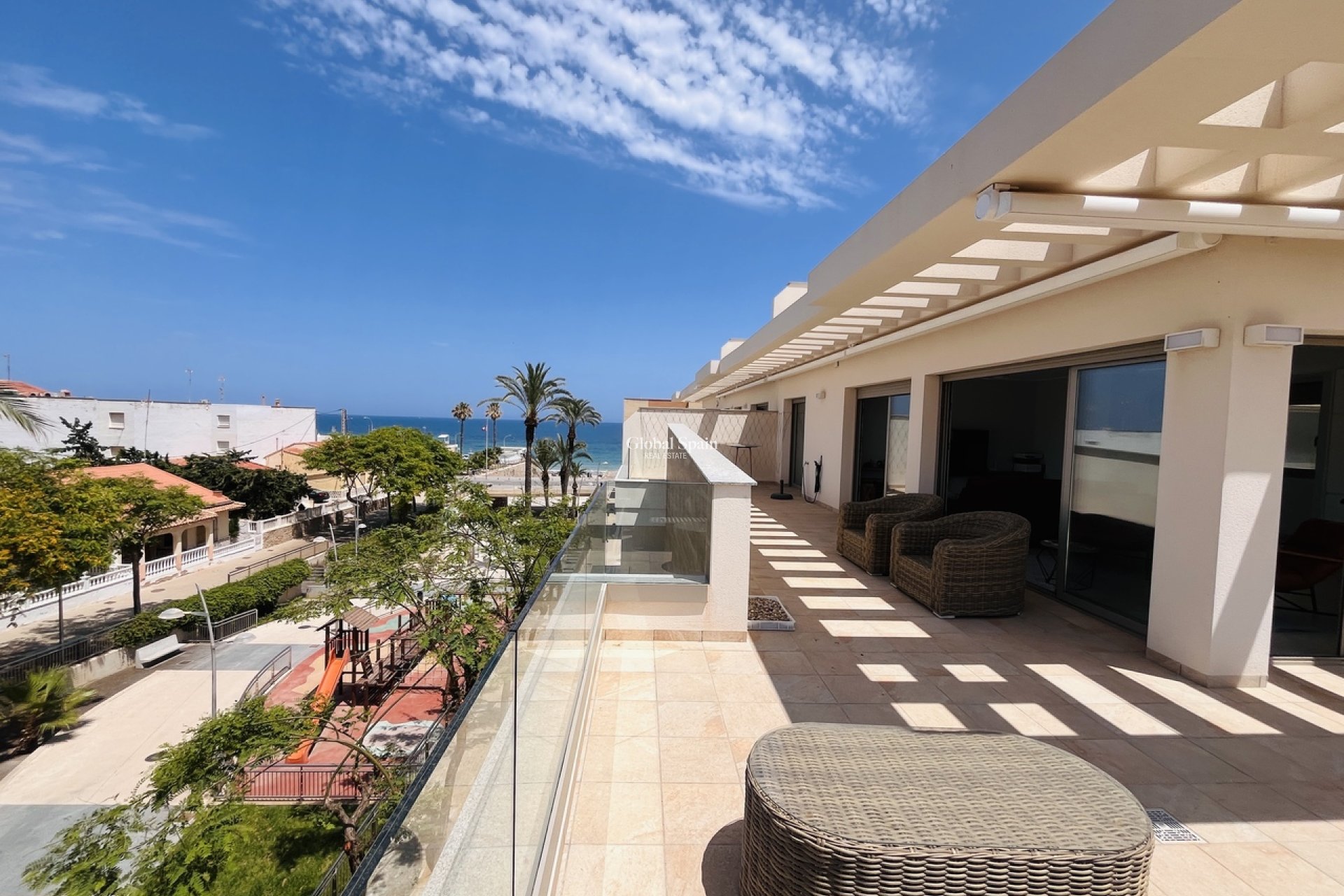Revente - PENTHOUSE -
TORRE DE LA HORADADA - Costa Blanca