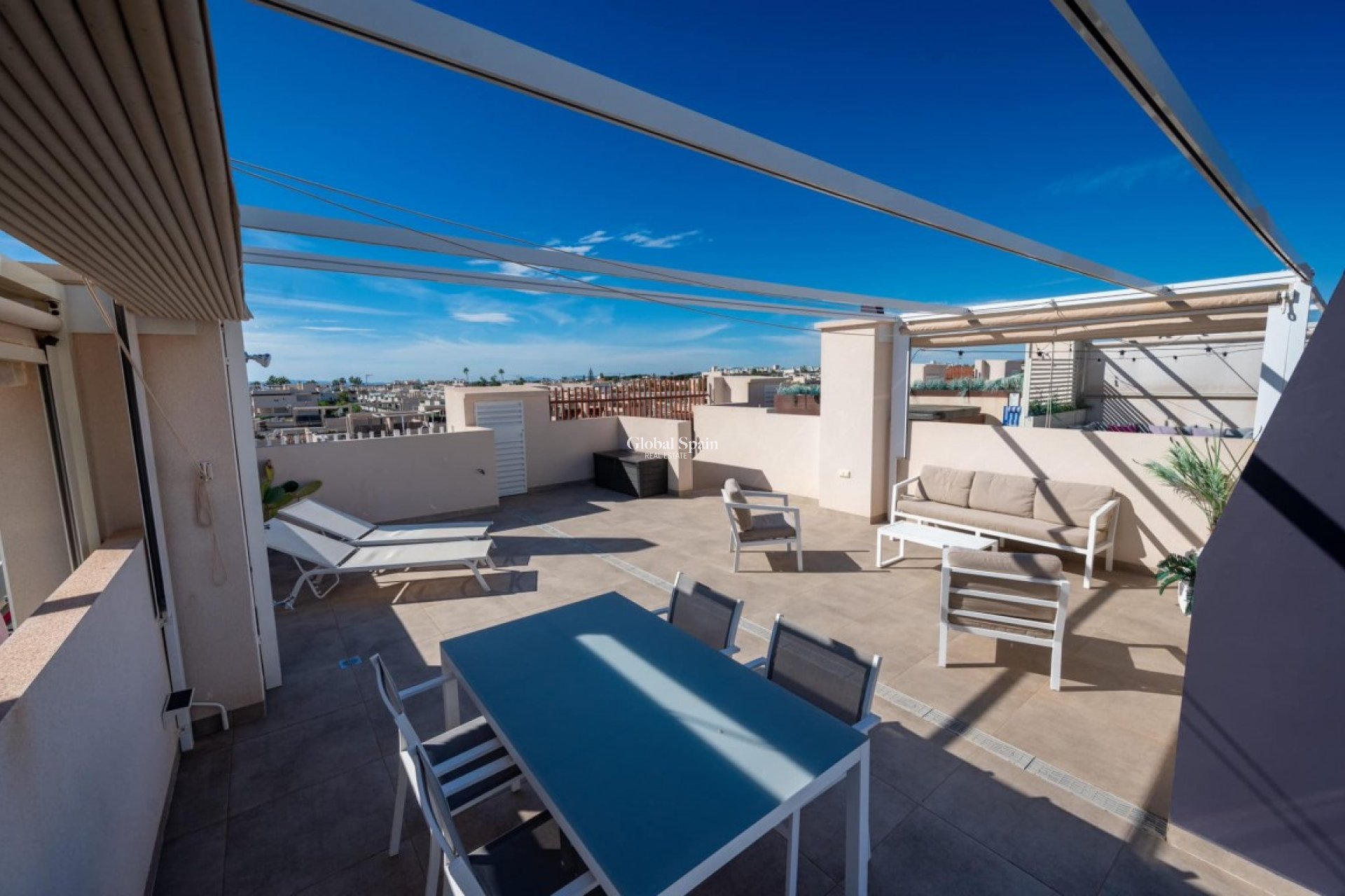 Revente - PENTHOUSE -
TORRE DE LA HORADADA - Costa Blanca