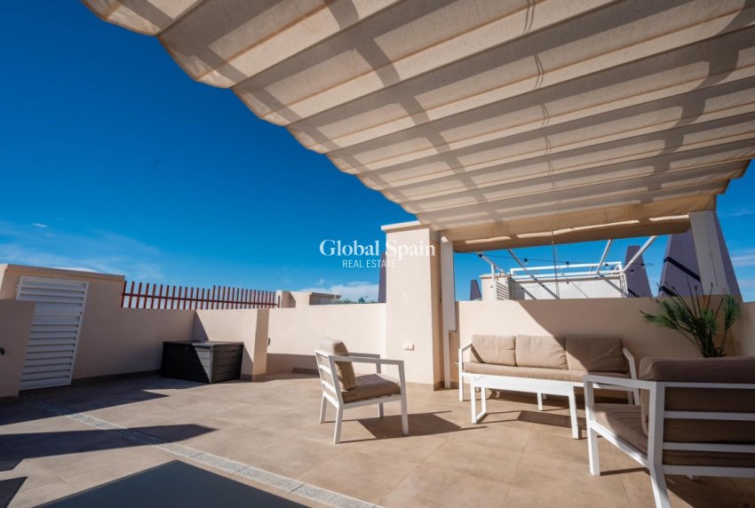 Revente - PENTHOUSE -
TORRE DE LA HORADADA - Costa Blanca