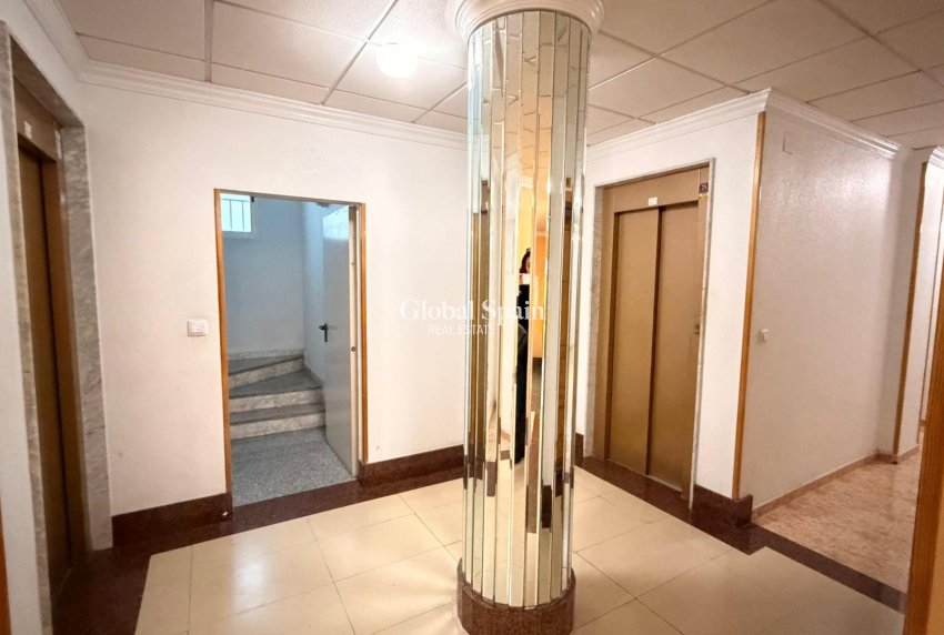 Revente - PENTHOUSE -
TORREVIEJA - Acequion