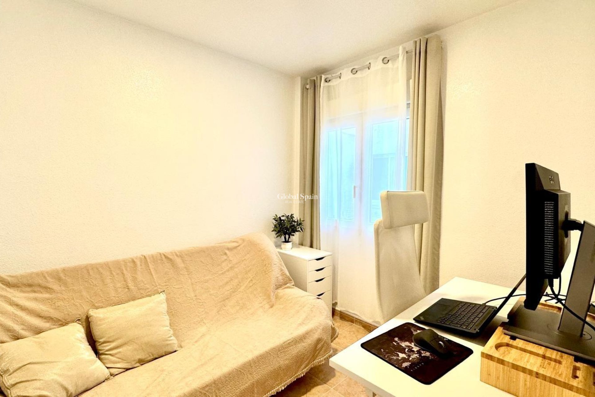 Revente - PENTHOUSE -
TORREVIEJA - Center