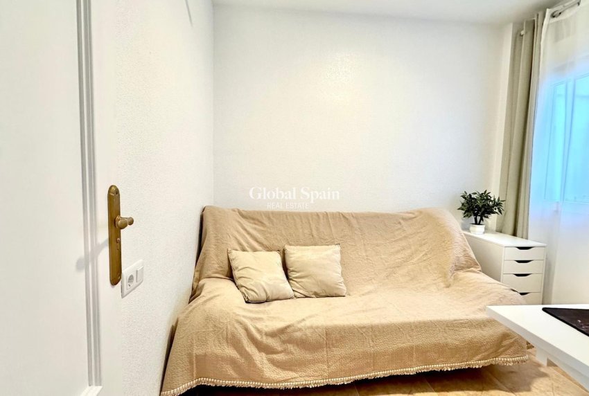 Revente - PENTHOUSE -
TORREVIEJA - Center