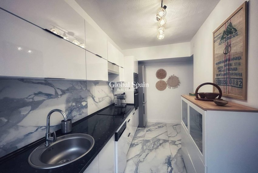 Revente - PENTHOUSE -
TORREVIEJA - Center