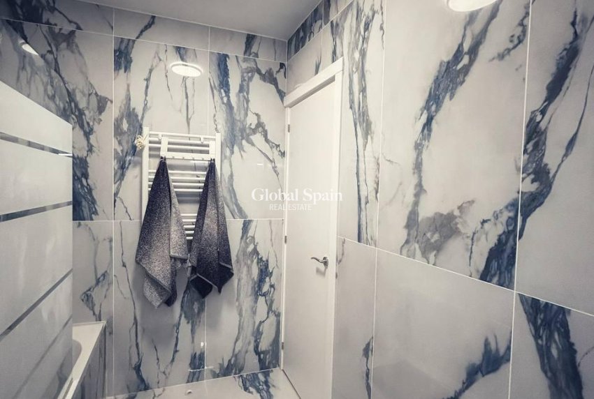 Revente - PENTHOUSE -
TORREVIEJA - Center