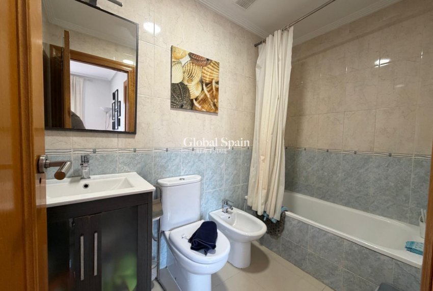 Revente - PENTHOUSE -
TORREVIEJA - Center