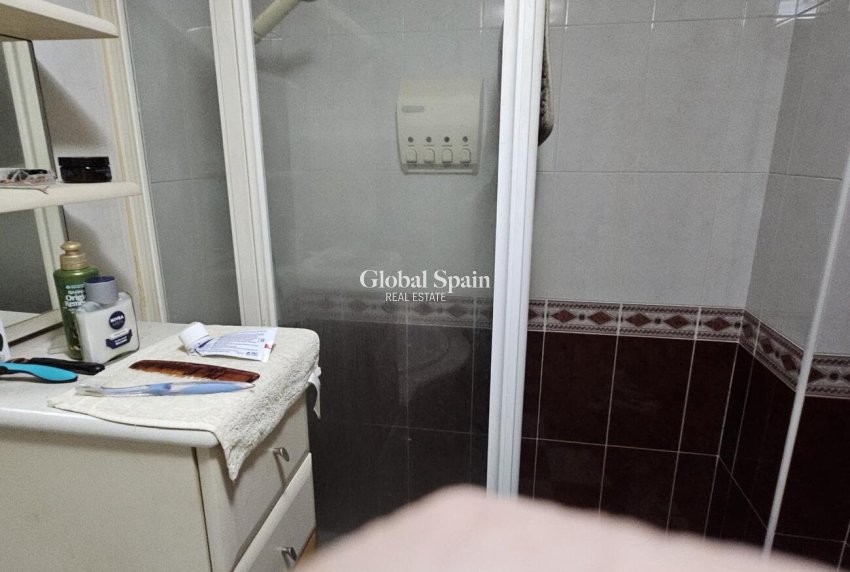 Revente - PENTHOUSE -
TORREVIEJA - CENTRE