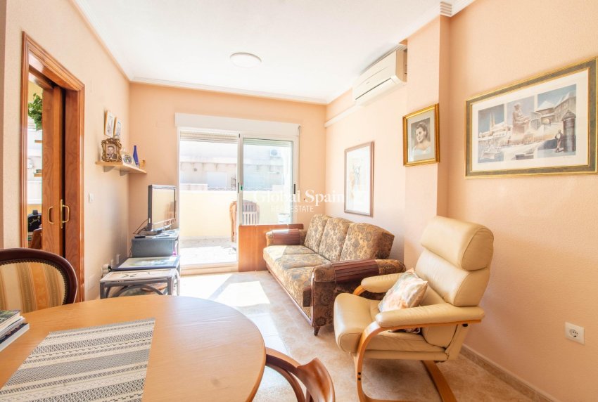 Revente - PENTHOUSE -
TORREVIEJA - Centro