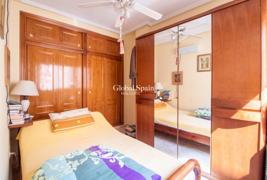 Revente - PENTHOUSE -
TORREVIEJA - Centro