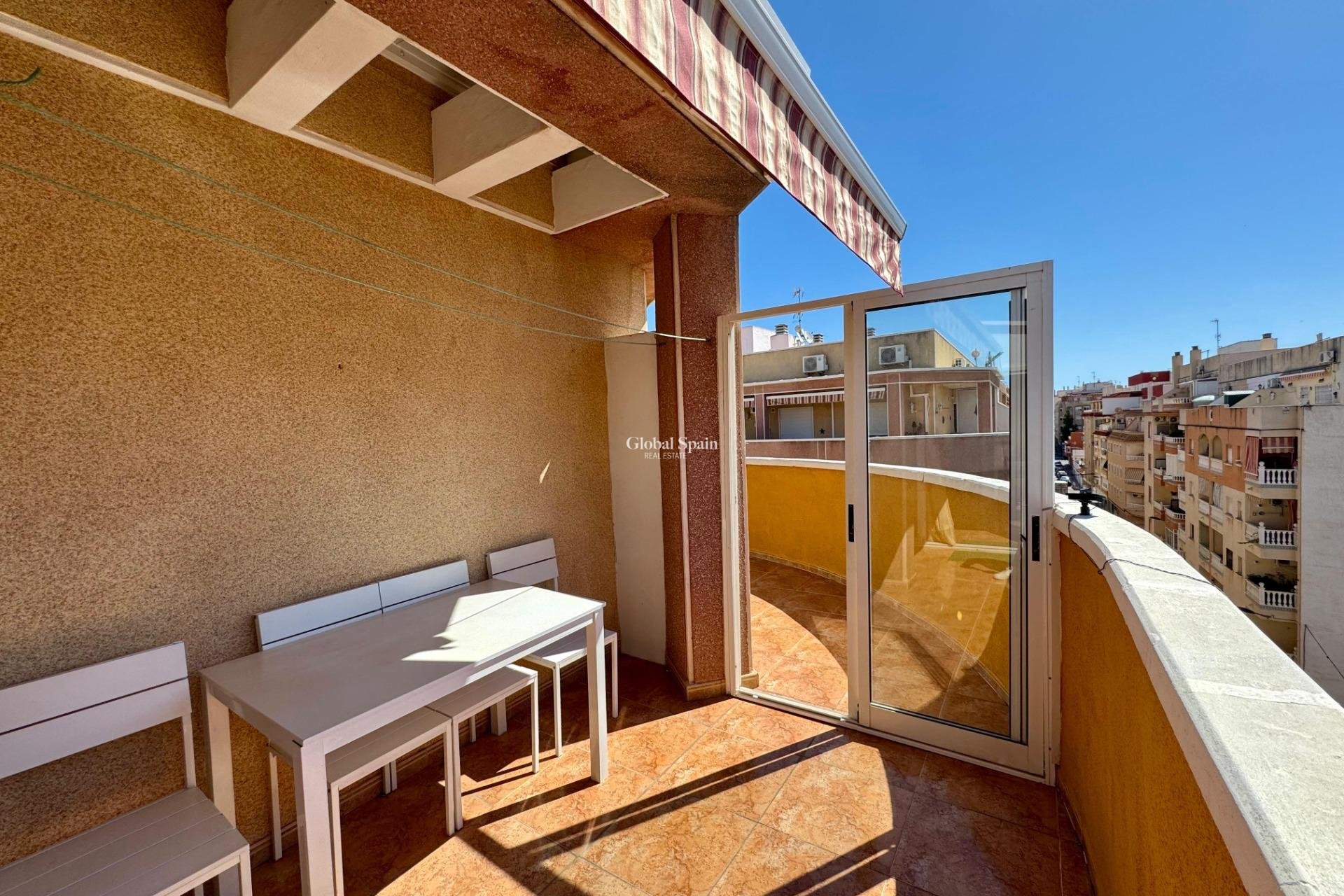 Revente - Penthouse -
TORREVIEJA - Centro