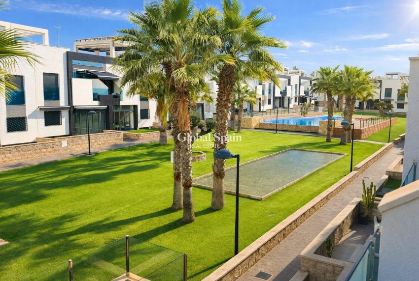 Revente - PENTHOUSE -
TORREVIEJA - Costa Blanca