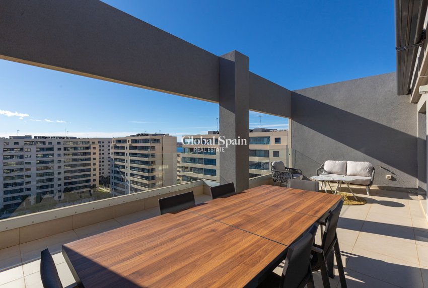 Revente - PENTHOUSE -
TORREVIEJA - Costa Blanca