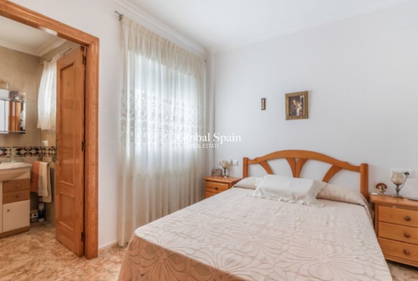 Revente - PENTHOUSE -
TORREVIEJA - Costa Blanca