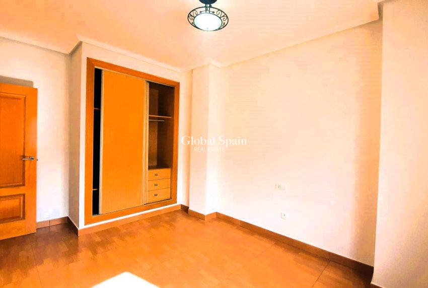 Revente - Penthouse -
TORREVIEJA - Estacion de autobuses