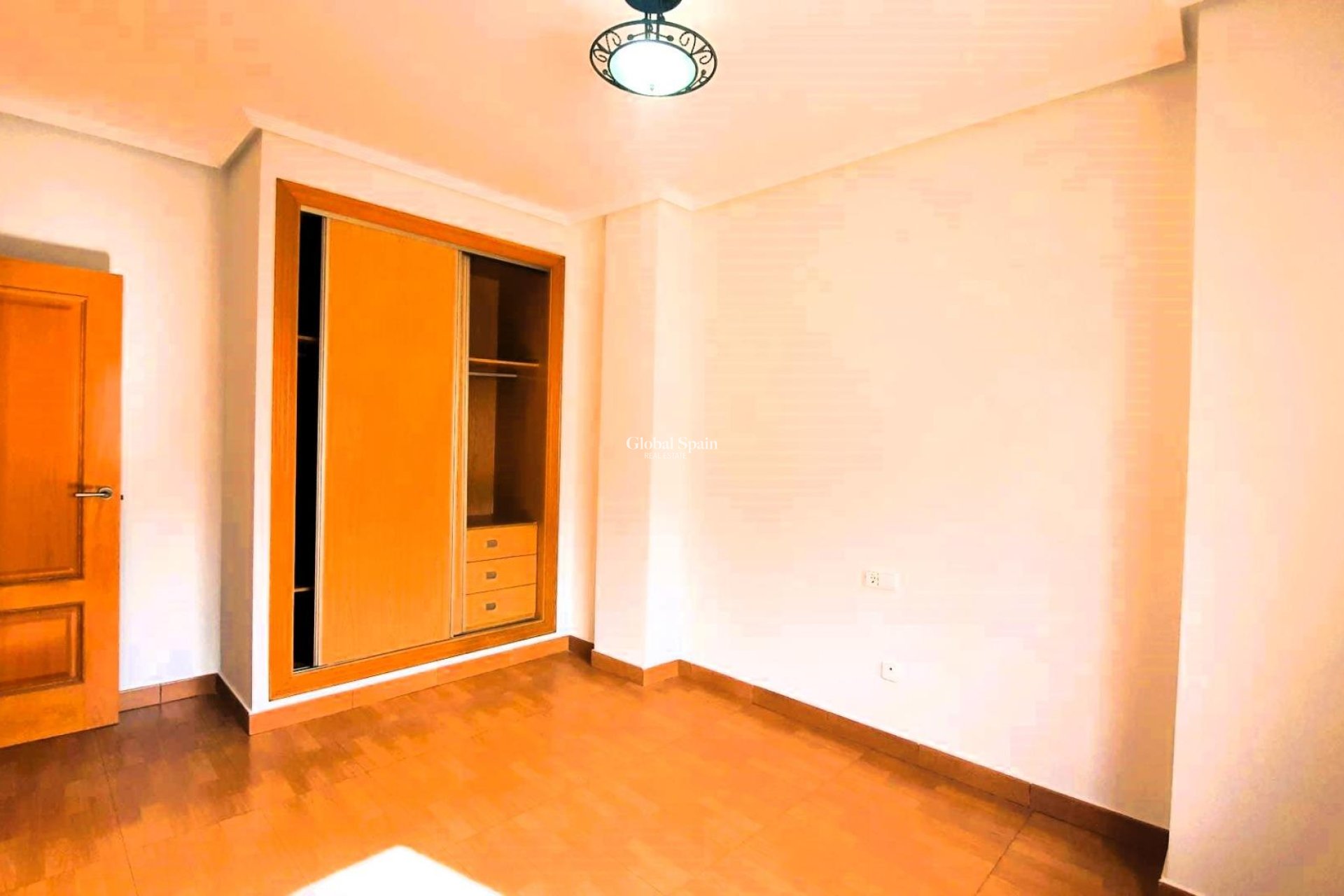 Revente - Penthouse -
TORREVIEJA - Estacion de autobuses