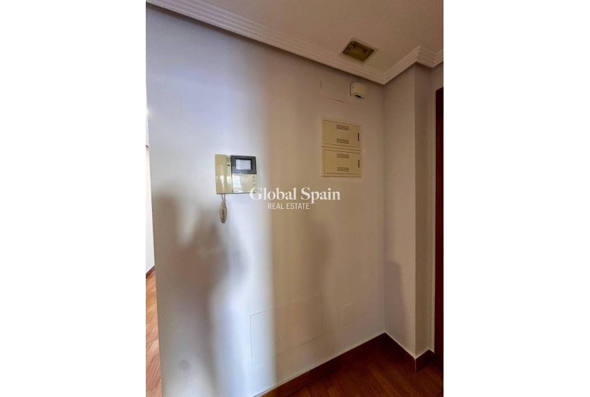 Revente - Penthouse -
TORREVIEJA - Estacion de autobuses