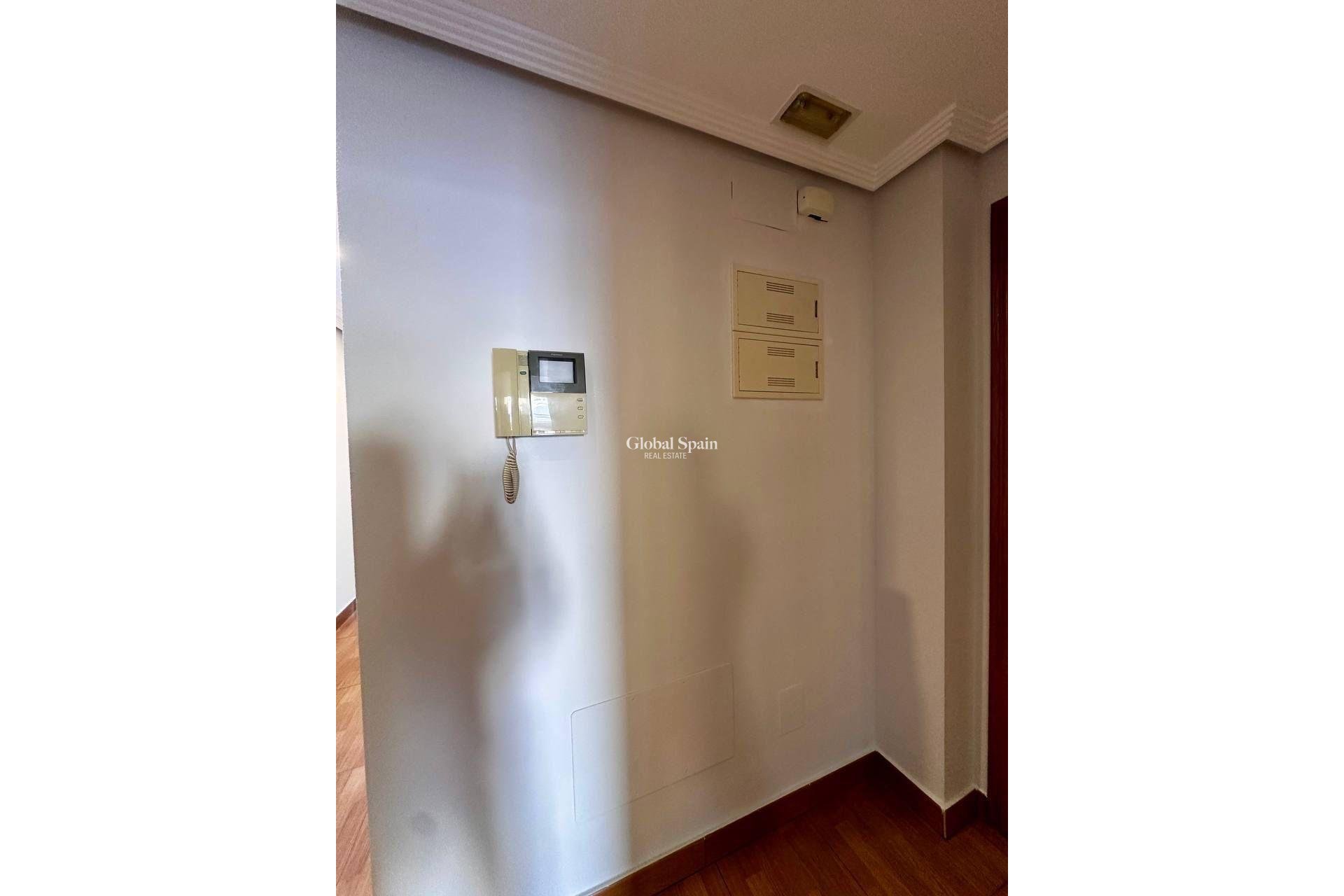 Revente - Penthouse -
TORREVIEJA - Estacion de autobuses