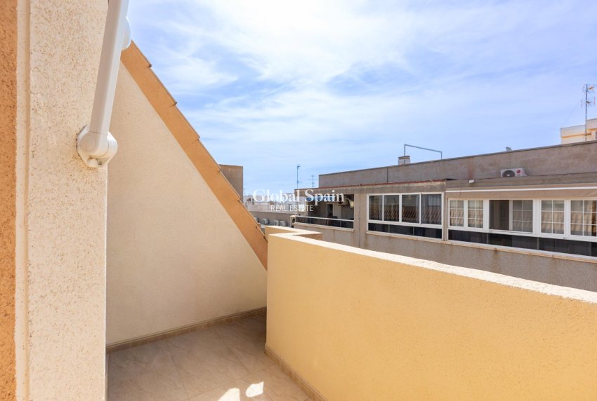 Revente - PENTHOUSE -
TORREVIEJA - Estacion de autobuses