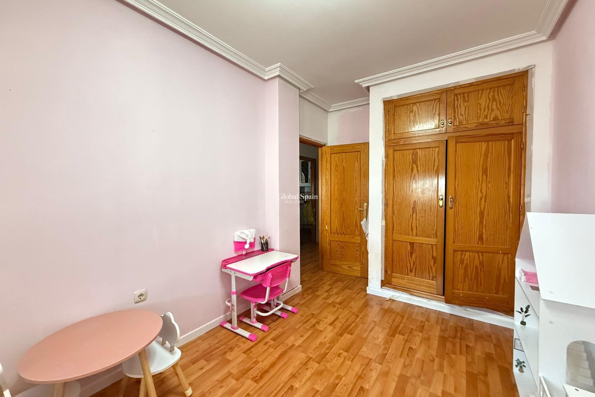 Revente - PENTHOUSE -
TORREVIEJA - Estacion de autobuses