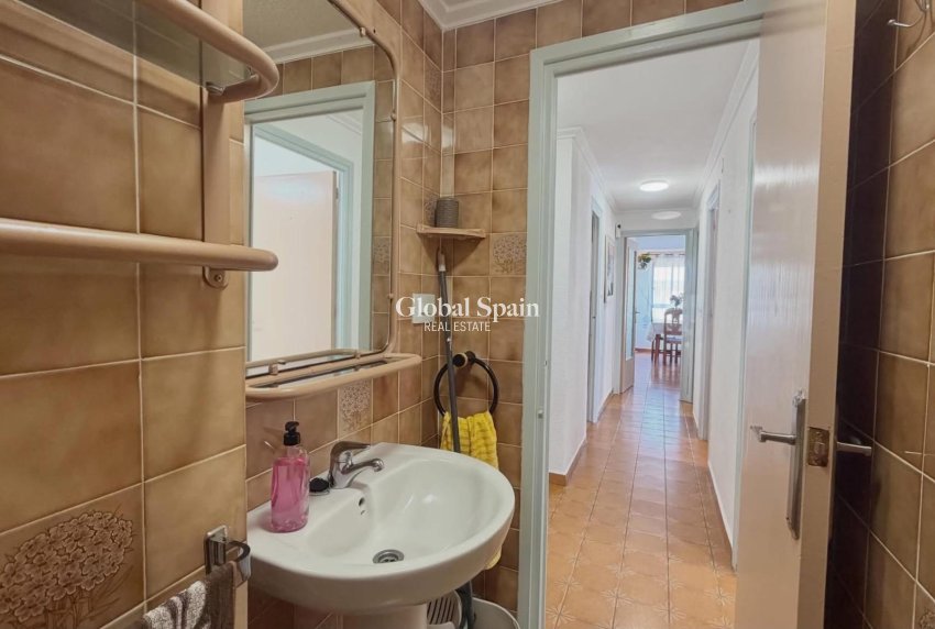 Revente - PENTHOUSE -
TORREVIEJA - Habaneras