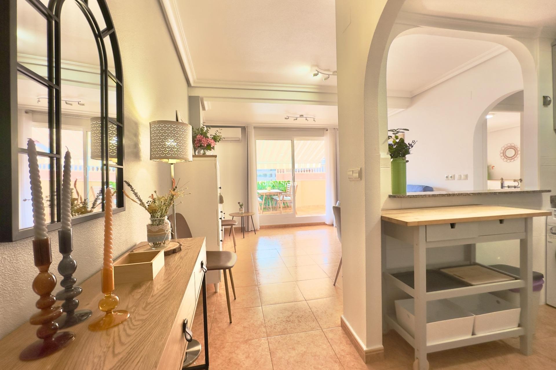 Revente - PENTHOUSE -
TORREVIEJA - La Mata pueblo