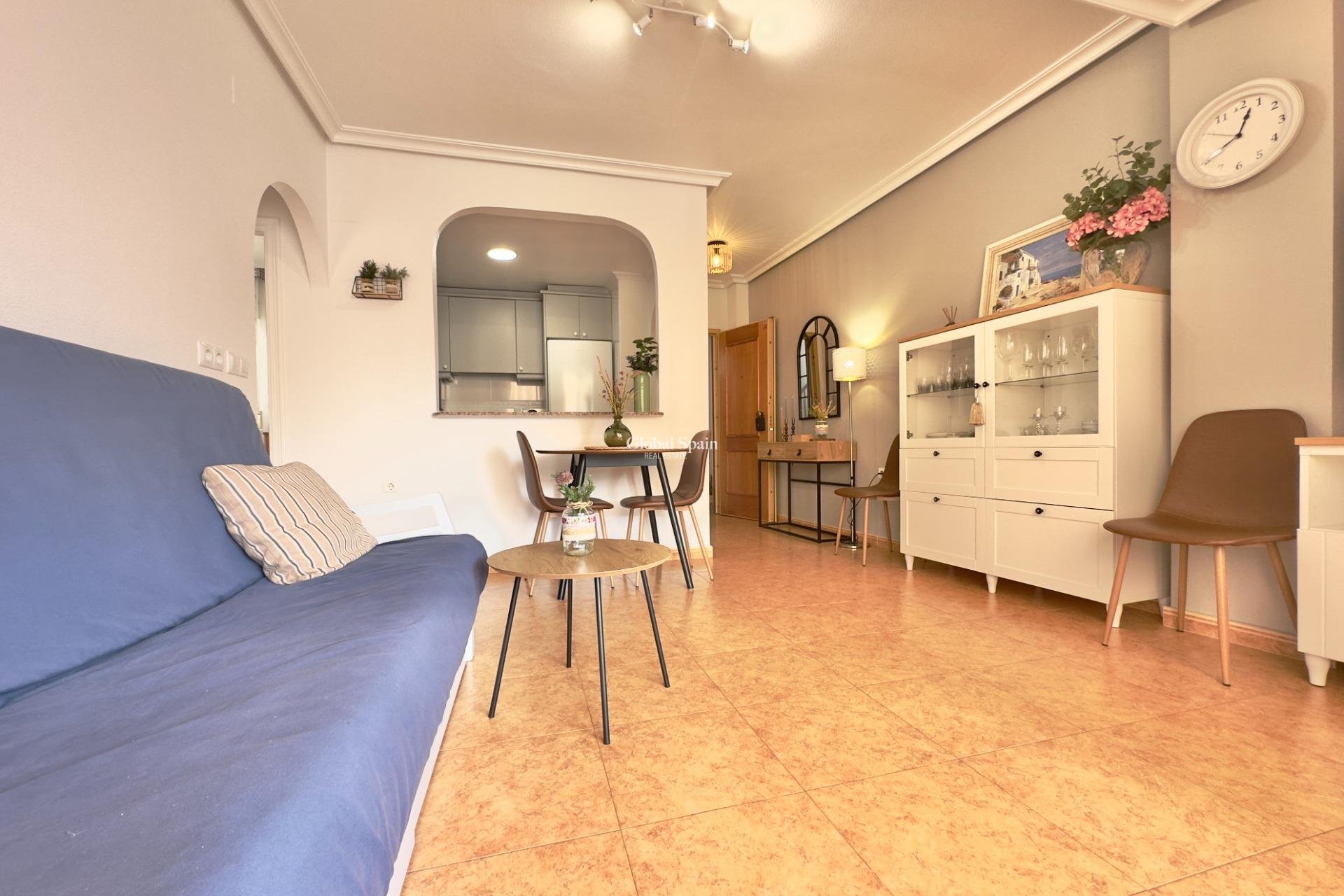 Revente - PENTHOUSE -
TORREVIEJA - La Mata pueblo