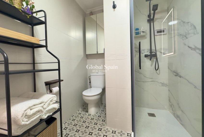 Revente - PENTHOUSE -
TORREVIEJA - La Mata pueblo