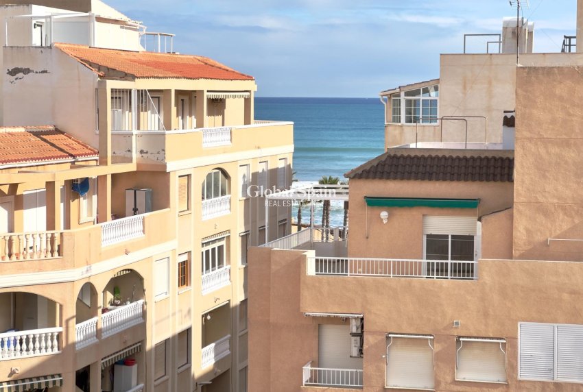 Revente - PENTHOUSE -
TORREVIEJA - La Mata pueblo