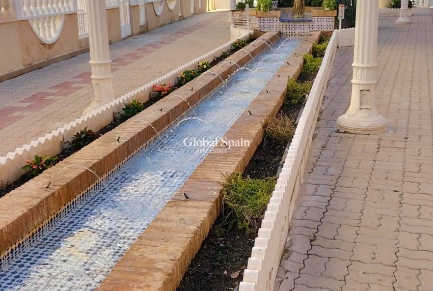 Revente - PENTHOUSE -
TORREVIEJA - La Mata pueblo