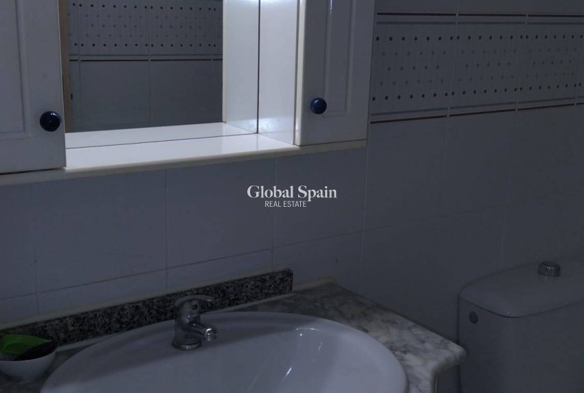 Revente - PENTHOUSE -
TORREVIEJA - La Mata pueblo