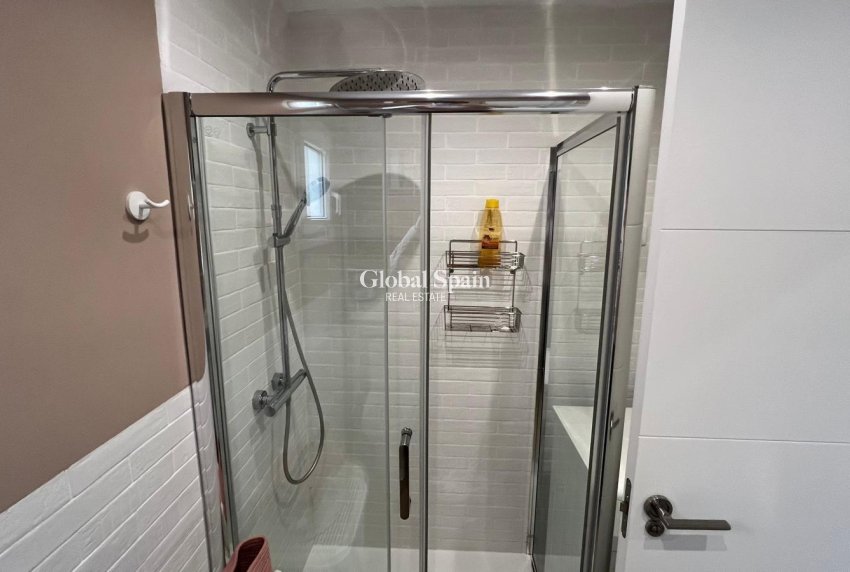 Revente - PENTHOUSE -
TORREVIEJA - La Mata pueblo