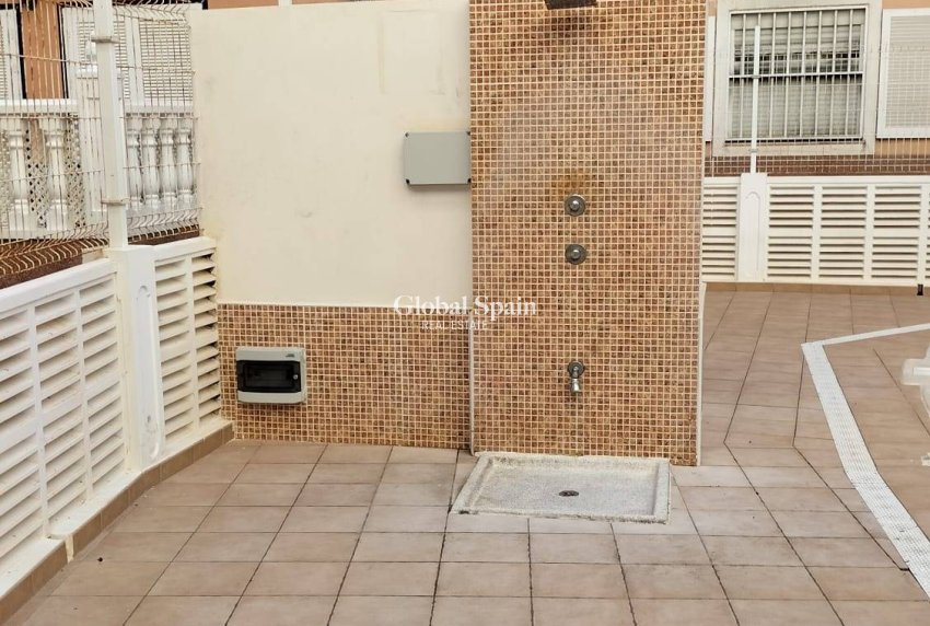 Revente - PENTHOUSE -
TORREVIEJA - La Mata pueblo