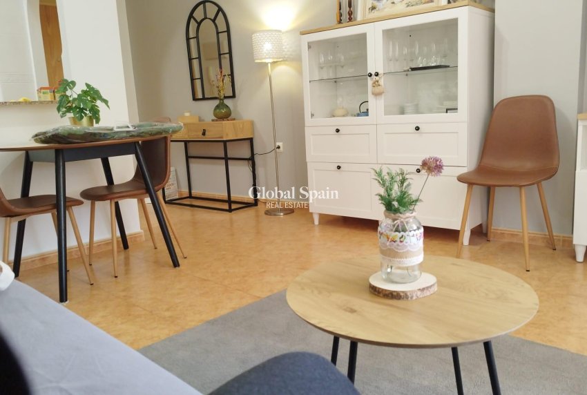 Revente - PENTHOUSE -
TORREVIEJA - La Mata