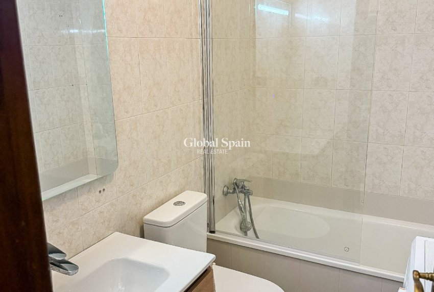 Revente - PENTHOUSE -
TORREVIEJA - La Mata