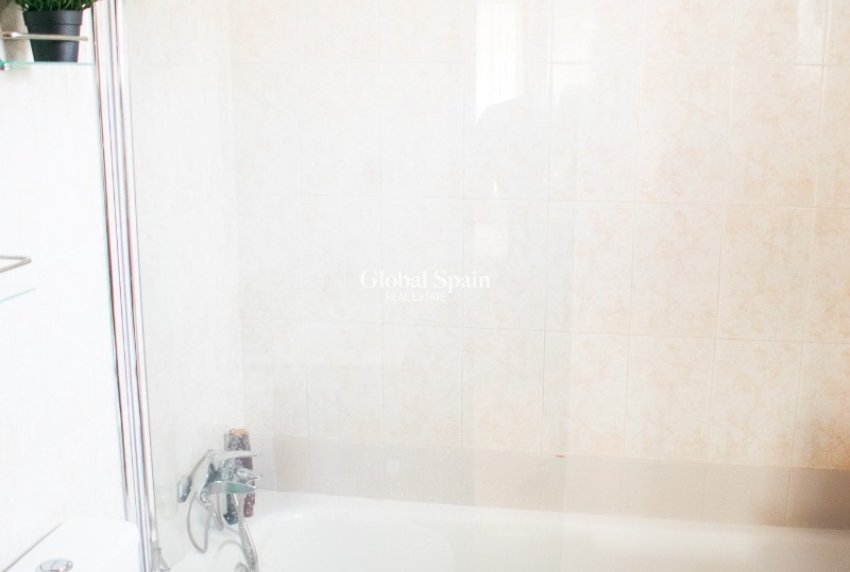 Revente - PENTHOUSE -
TORREVIEJA - La Mata